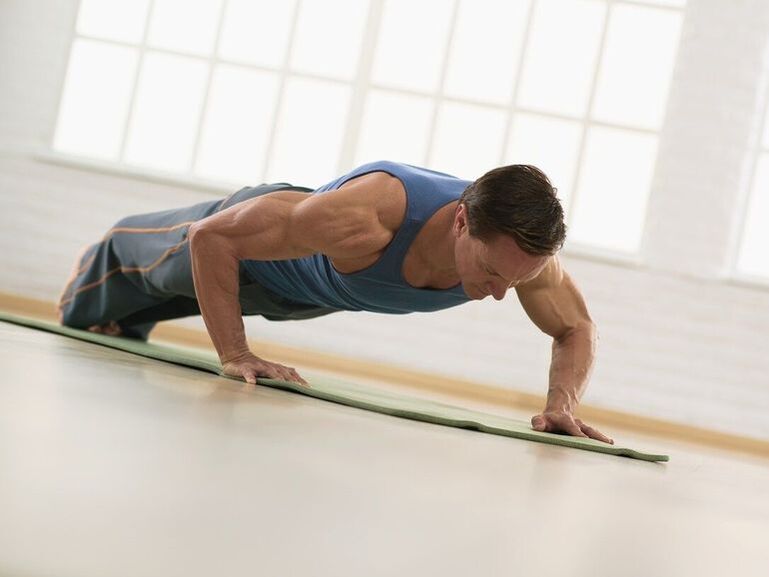 Men perform physical exercises to prevent erectile dysfunction
